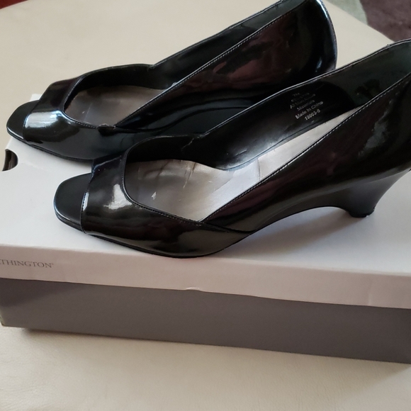 Shoes - Picture 2 of 5